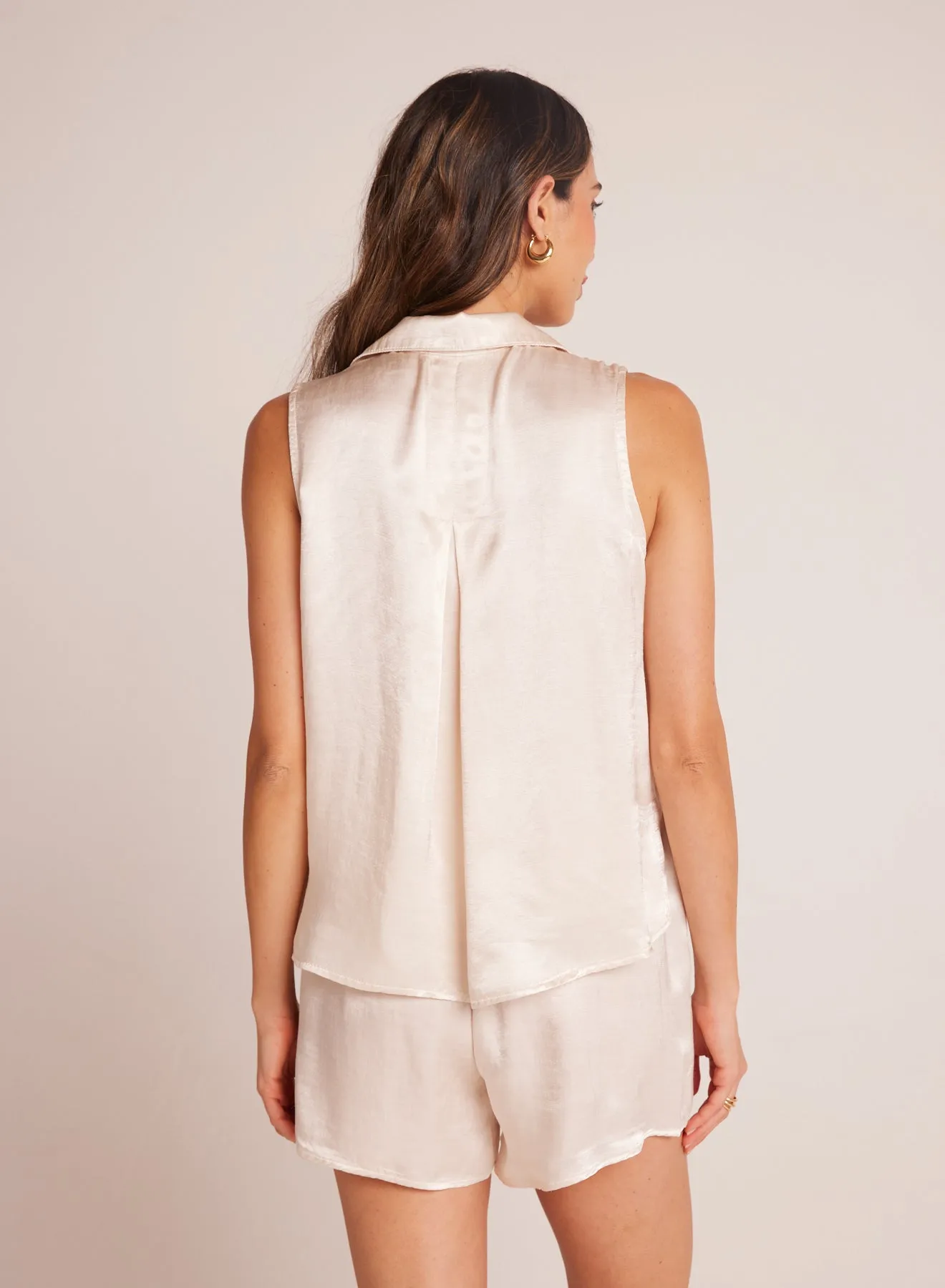 Sleeveless Notch Collar Button Down - Playa Sand