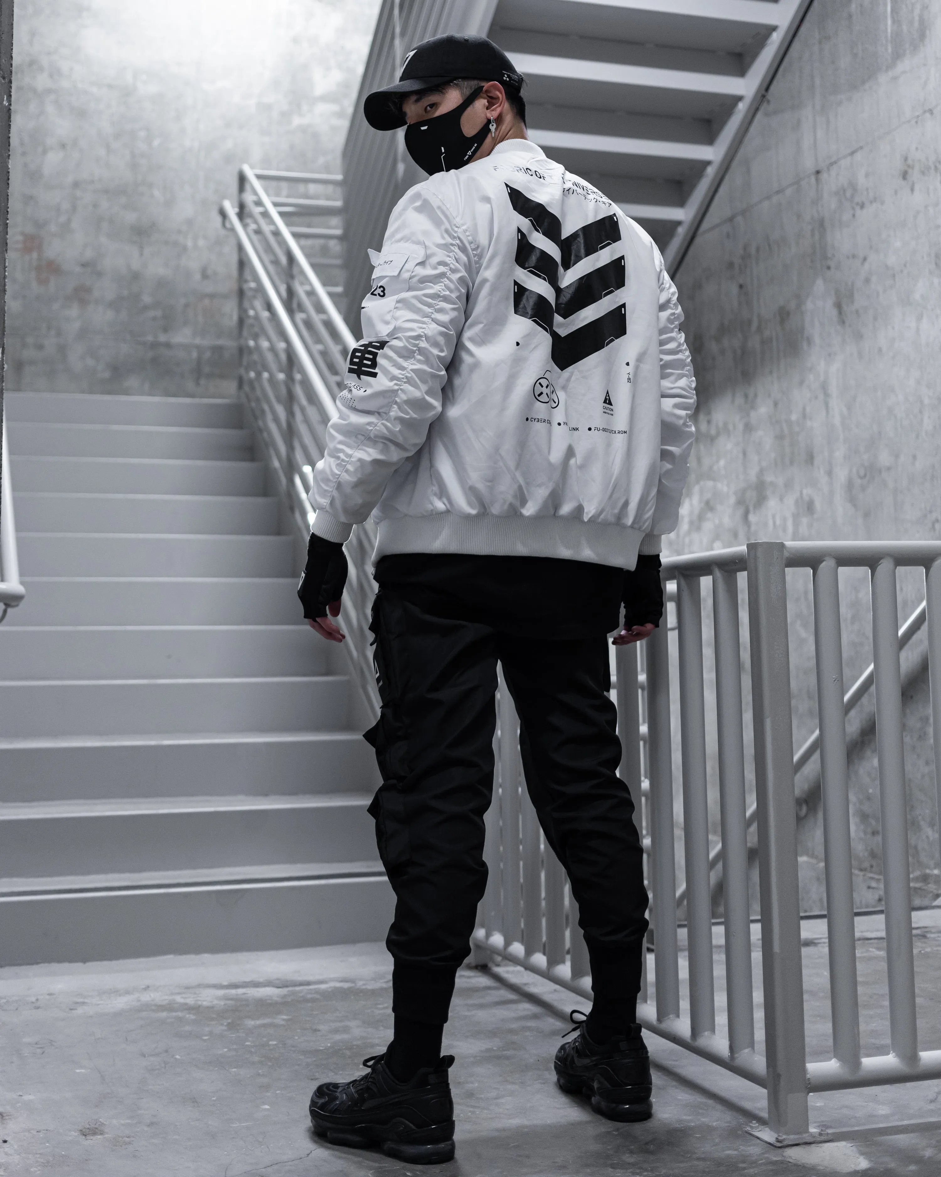 White V3-3 Bomber Jacket - Stylish and Functional Mens Jacket