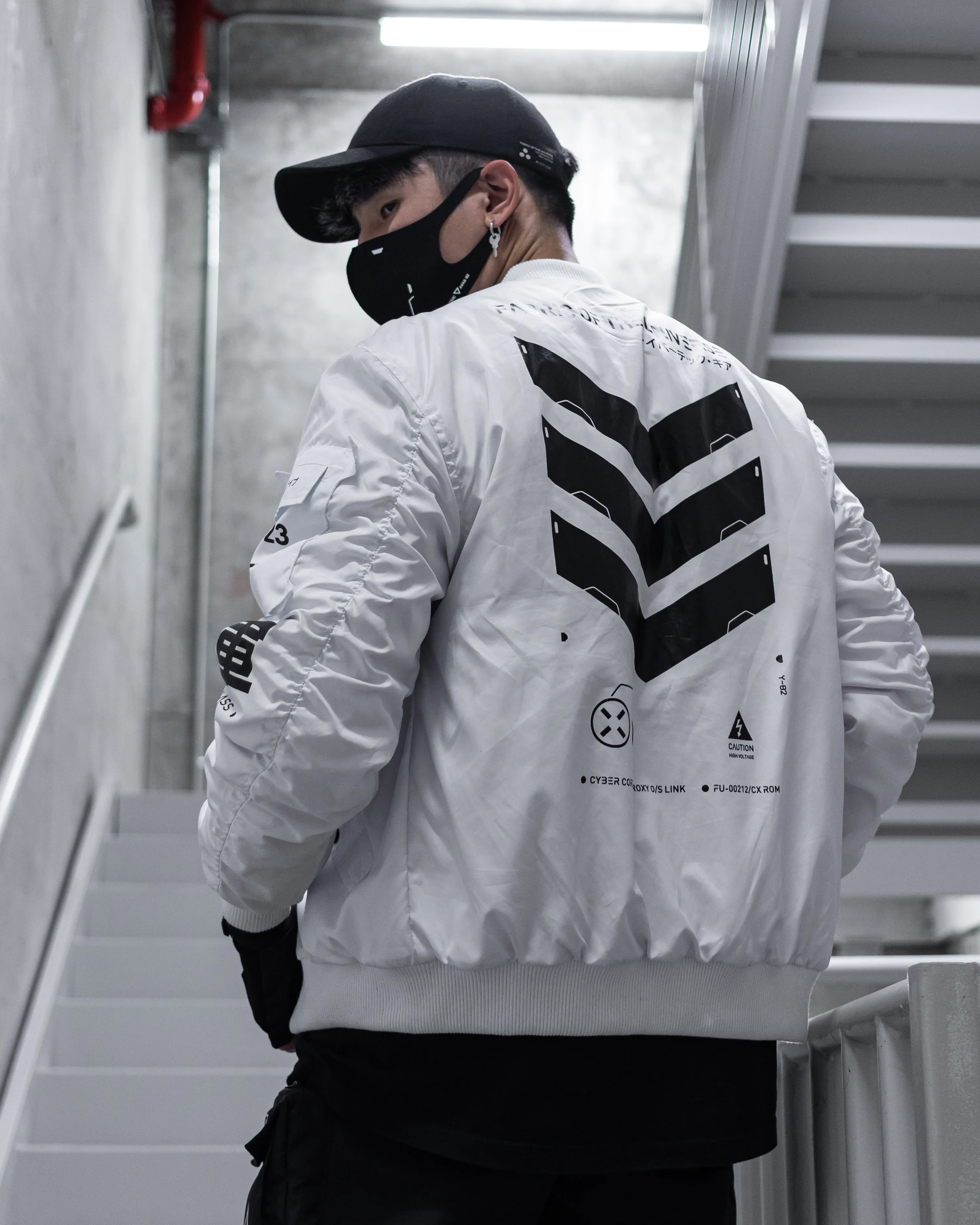 White V3-3 Bomber Jacket - Stylish and Functional Mens Jacket